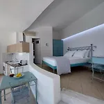 Apollon Village מלון 3*