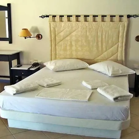 فندق Apollon Village