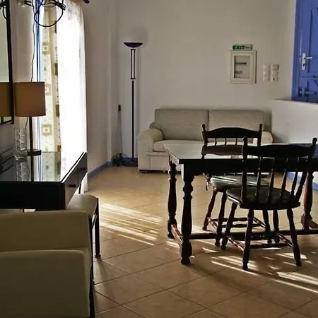 Apollon Village فندق 3*