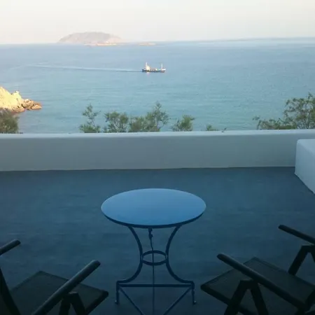 Apollon Village فندق